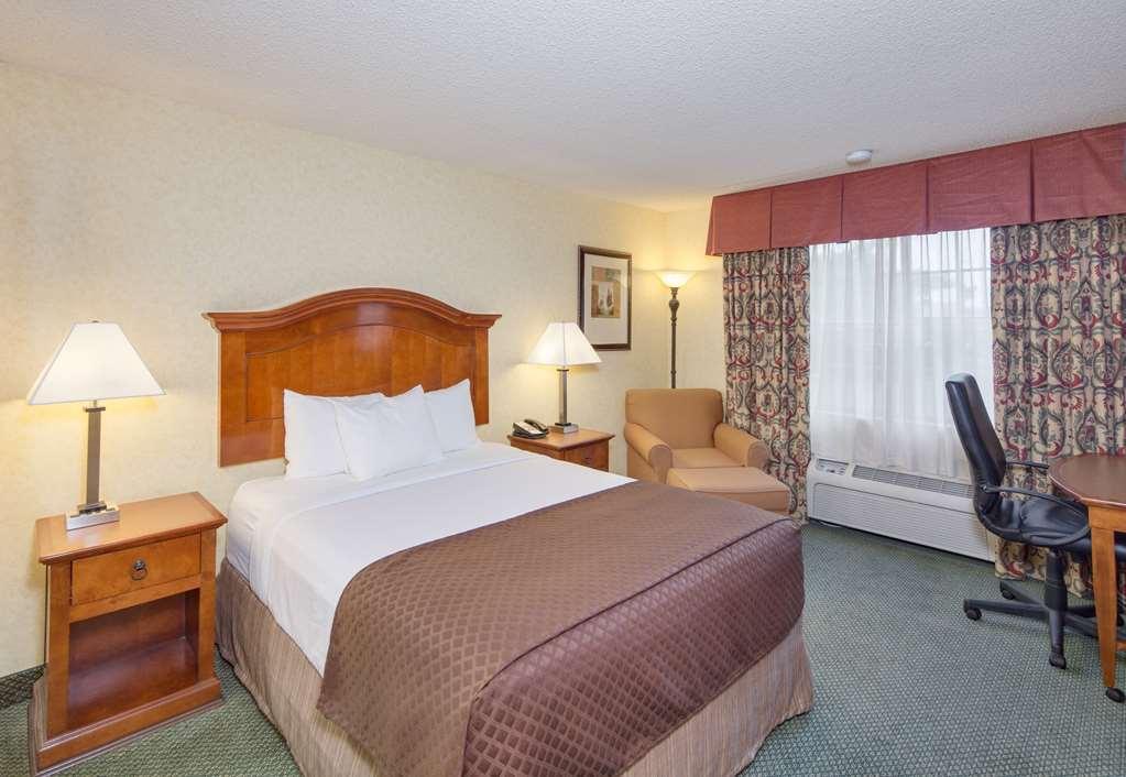 Red Lion Hotel Portland Airport Room photo