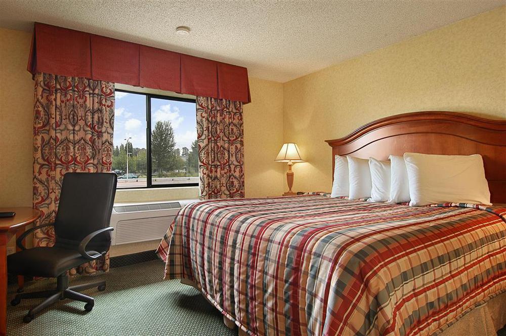 Red Lion Hotel Portland Airport Room photo